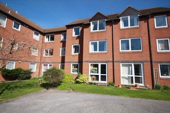 Thumbnail Flat to rent in Rectory Road, Burnham-On-Sea