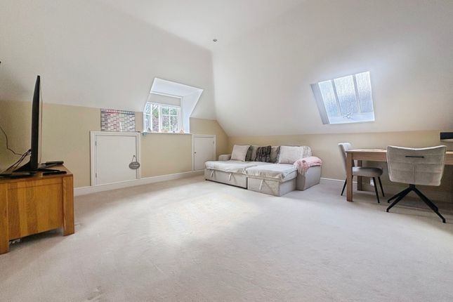 Vicarage Hill, Surrey photo 3