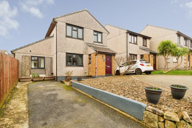 4-bed detached on 55, Gwarth An Drae, Helston, £350,000