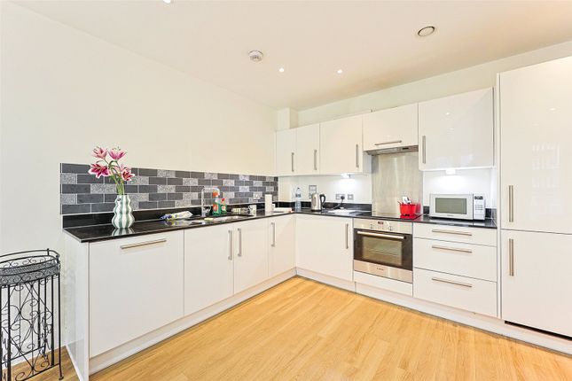 Hatton Road, Wembley photo 4