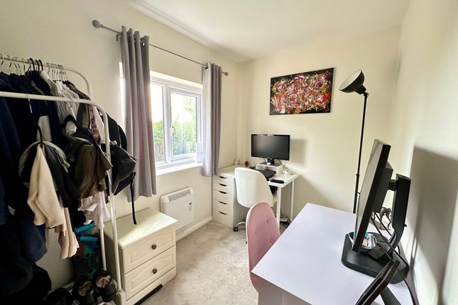 Terraced house to rent in The Camellias, Banbury