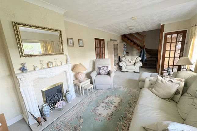 Crofton Lane, Fareham photo 3