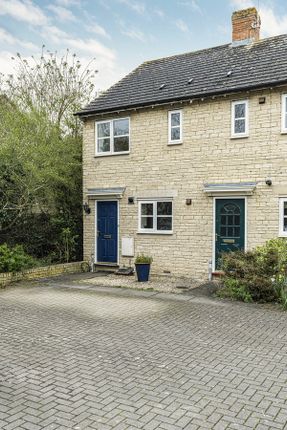 End terrace house for sale in Redwing Close, Bicester