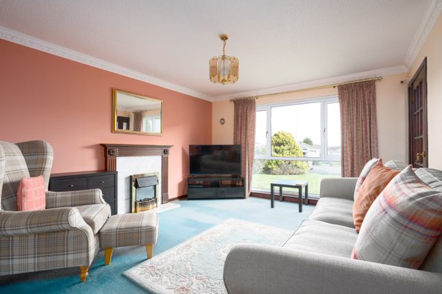 46, Lade Braes, Dalgety Bay photo 2
