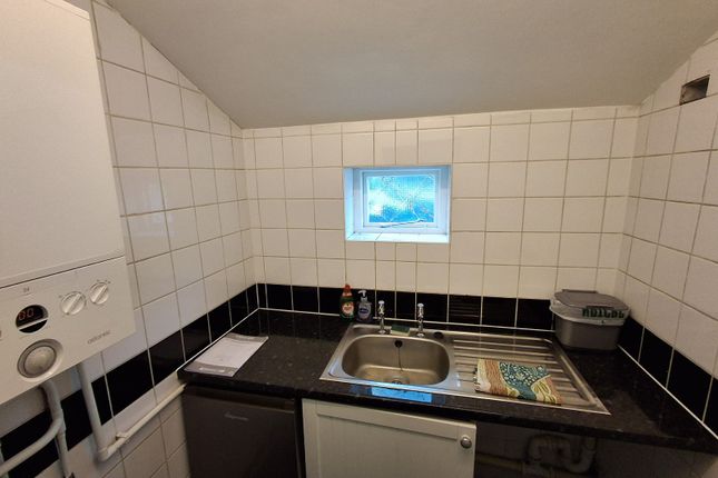 16, Chemical Row, Swansea photo 4