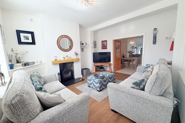 16A, Cheetham Hill Road, Dukinfield photo 3