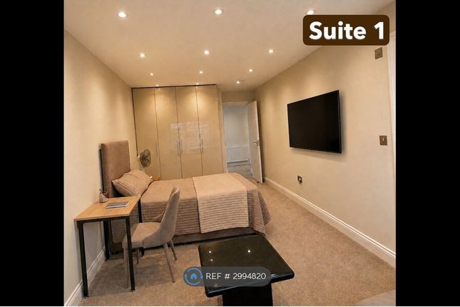 Bed Flat, Edgwarebury Lane, Edgware photo 2