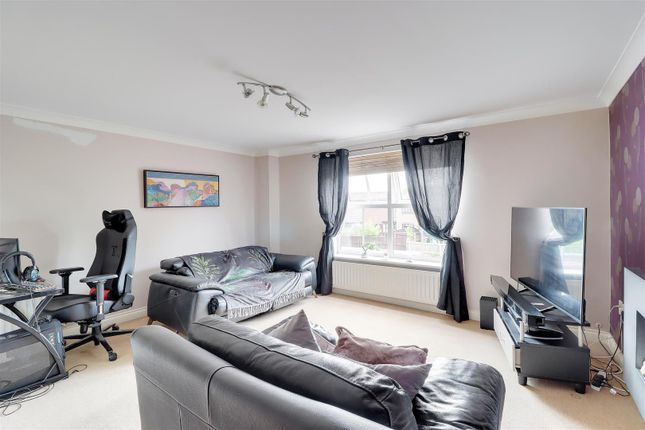 9, Lime Avenue, Brough photo 3