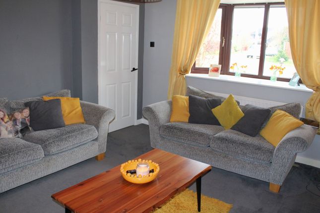 26 Maple Close, Brigg photo 4