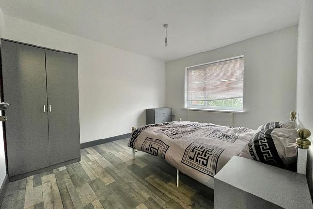 Thumbnail Room to rent in Black Lake, West Bromwich, West Midlands