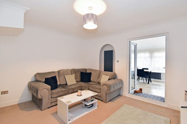 11 Pant Gwyn Close, Cwmbran photo 2
