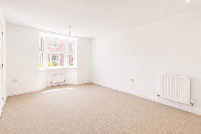 11, Banbury Heath, Bedford photo 3