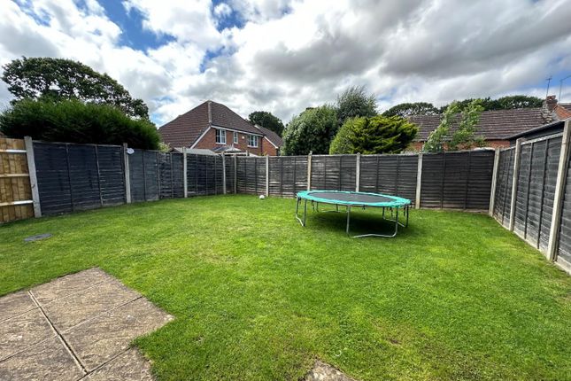 14, Quintonside, Northampton photo 5
