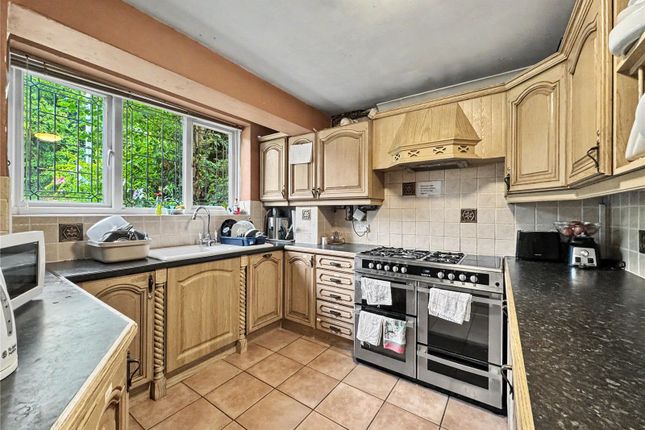 29, Otterham Quay Lane, Gillingham photo 3