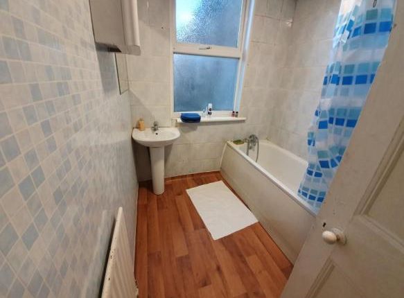134a Pinner Road, HARROW photo 4