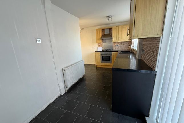 29, Wallinfen, Gateshead photo 4
