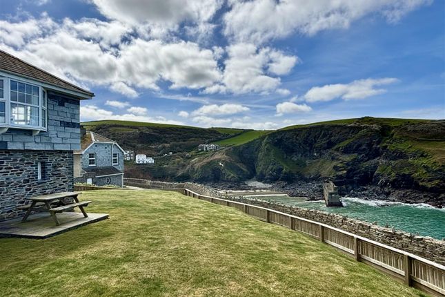 2-bed house on Gulland, 5 Overcliff, Port Isaac, £595,000