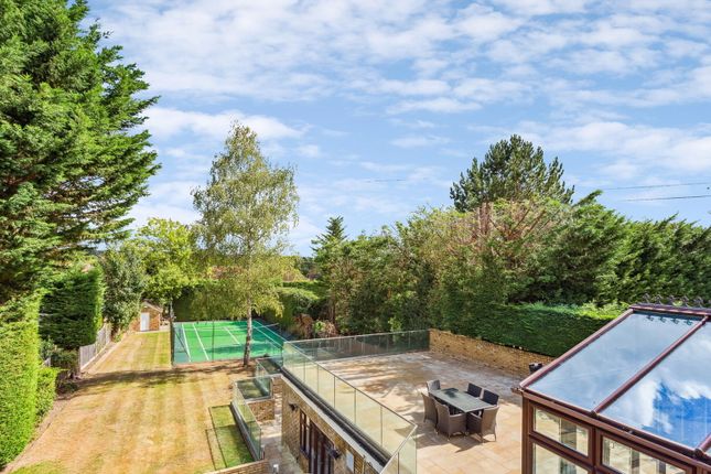 57, Russell Road, Northwood photo 2