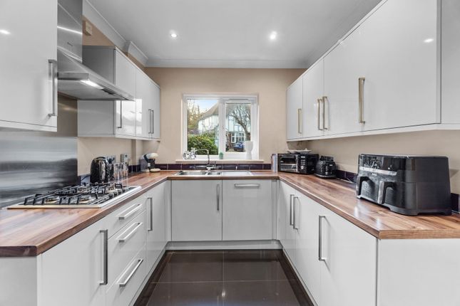 1b, Merland Rise, Epsom photo 2