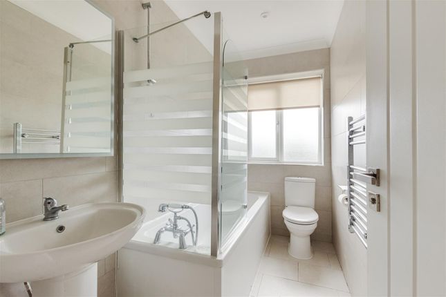 14a, Cleave Avenue, Orpington photo 4