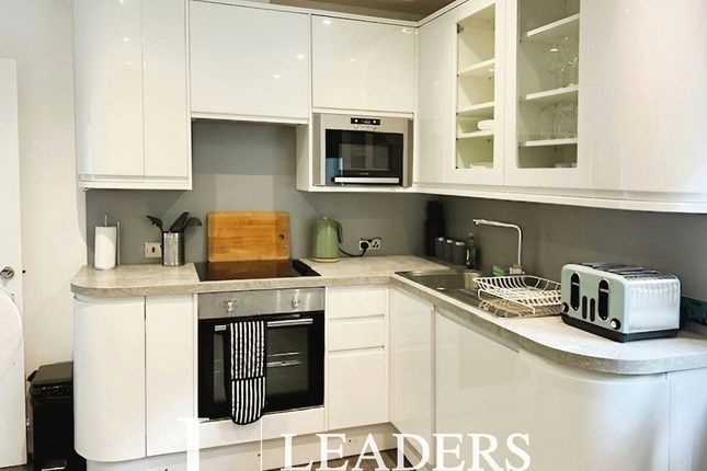 Flat 19, Windsor Court, Windsor Street photo 2