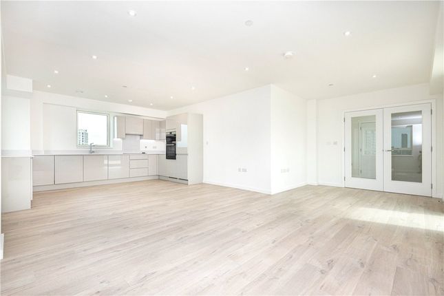 Thumbnail Flat to rent in Heartwell Avenue, London