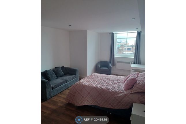 Studio to rent in The Webberley, Stoke-On-Trent