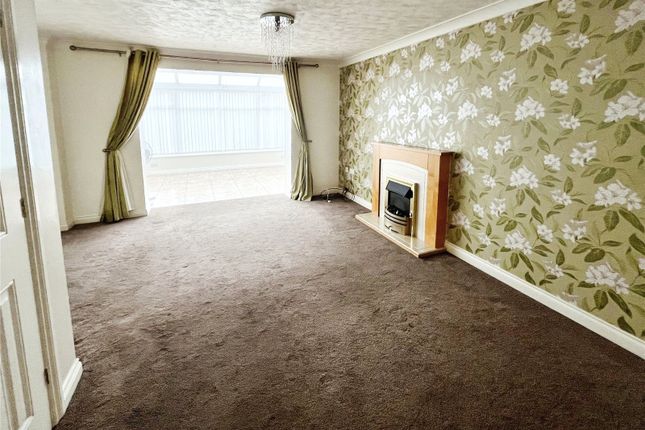 End terrace house for sale in William Street, Bedworth, Warwickshire