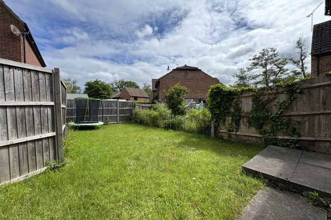 31, Angora Way, Hampshire photo 2