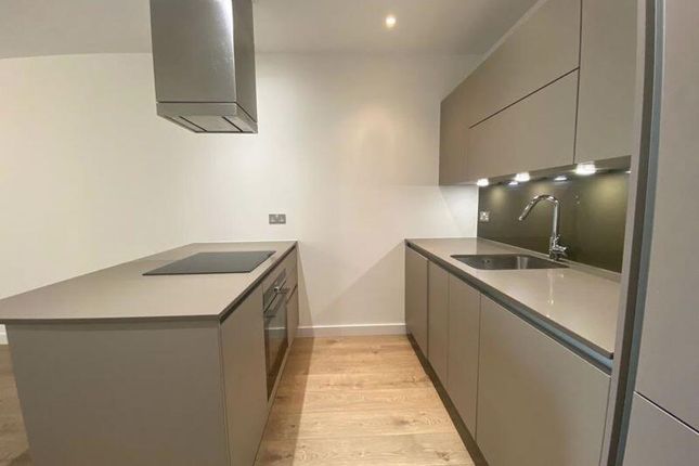13, Chiltern Heights, Caledonian Road, N1, London photo 3