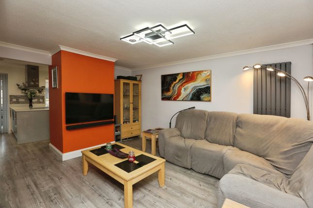 54, Hawkhurst Close, Southampton photo 3