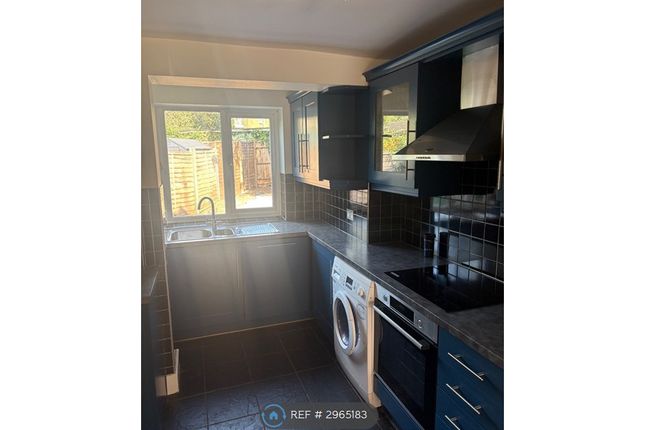 Acre Road, Kingston Upon Thames photo 3