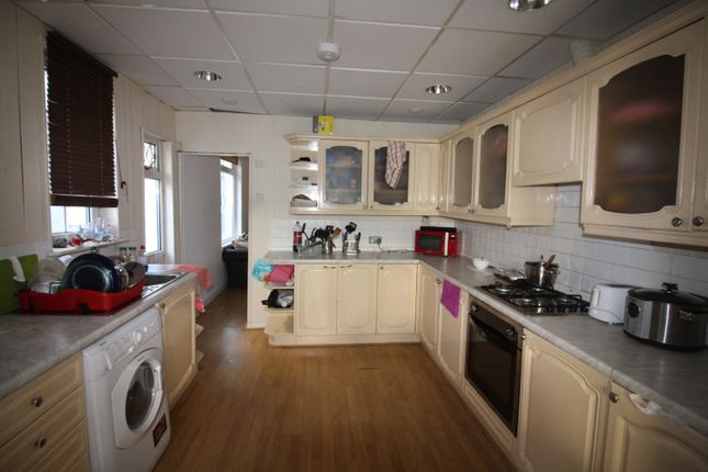 35, Malefant Street, Cardiff photo 2