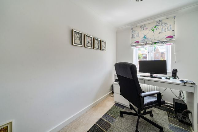 3, Buchanan Way, Bracknell photo 4