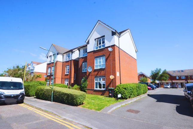 Thumbnail Flat for sale in Wessex Gate, Malmesbury Park Road, Bournemouth