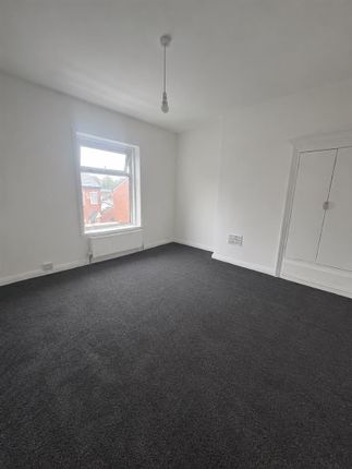 36, Plymouth Street, Oldham photo 4