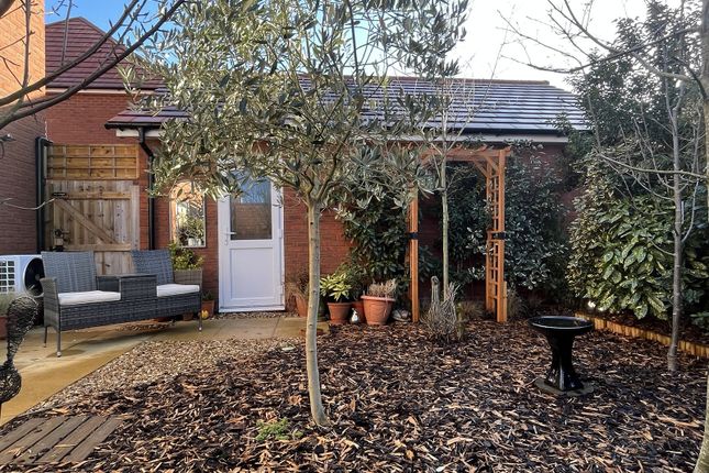 32, Guernsey Road, Winscombe photo 4