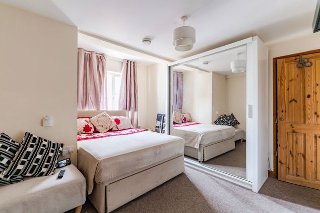 481d Sprowston Road, Norwich photo 4