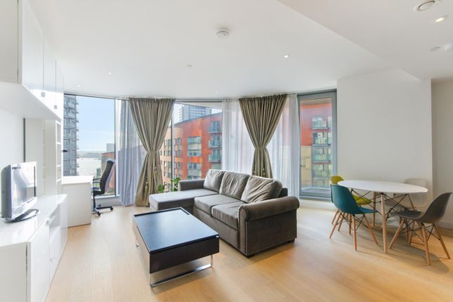1-bed flat on Apartment 706 Charrington Tower 11, Biscayne Avenue, London, £392,000