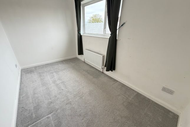31, Woodcote Road, Wolverhampton photo 5