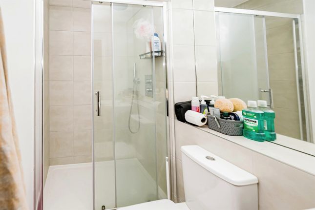 Flat 30, Sloane House, 1, Cambridge Place, Aylesbury photo 4