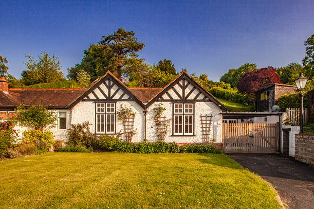 Thumbnail Property for sale in West Links Cottage, Streatley On Thames
