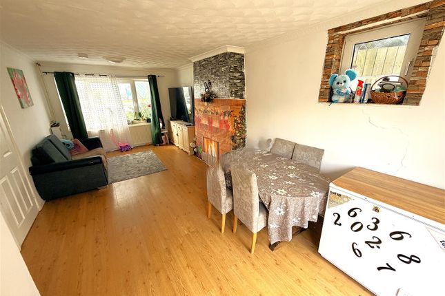 73, Elizabeth Street, Corby photo 4