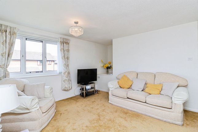 Flat 32, Winchester Court, Wildwood Ringway, Stafford photo 4