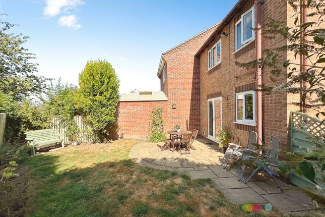 24, Adelaide Close, LINCOLN photo 3