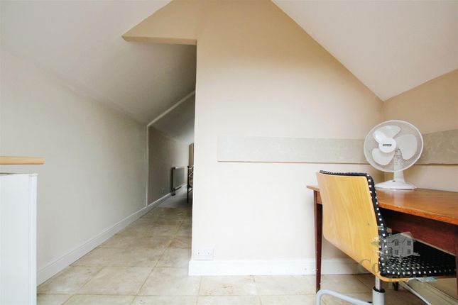 Link-detached house for sale in Churchfield Path, Cheshunt, Waltham Cross