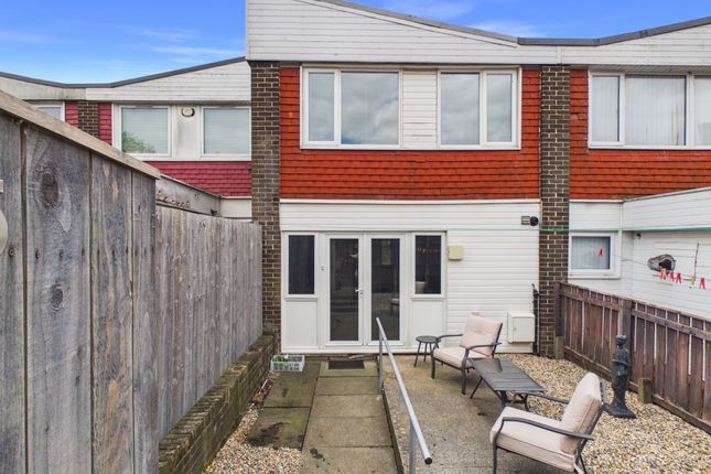 15 Topcliffe Green, Gateshead photo 4