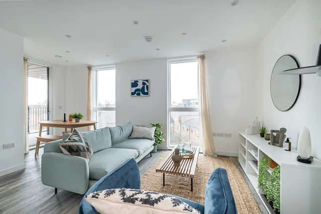 Hamptons - London New Homes