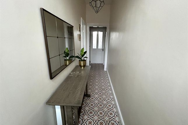 28, Hall Gate, Mexborough photo 2