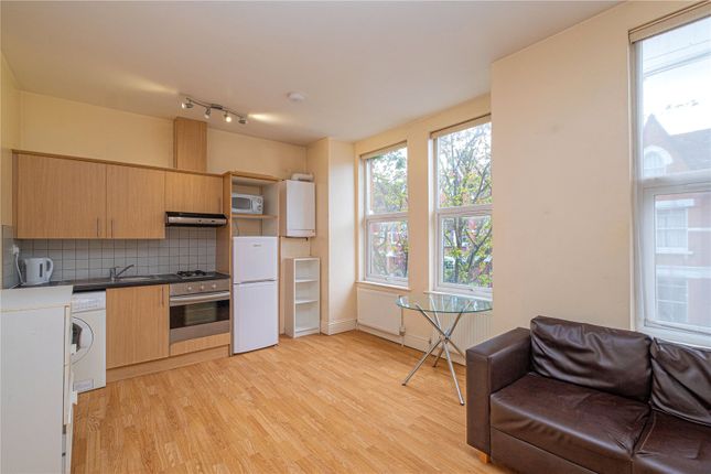 Flat to rent in Fairbridge Road, Archway, London